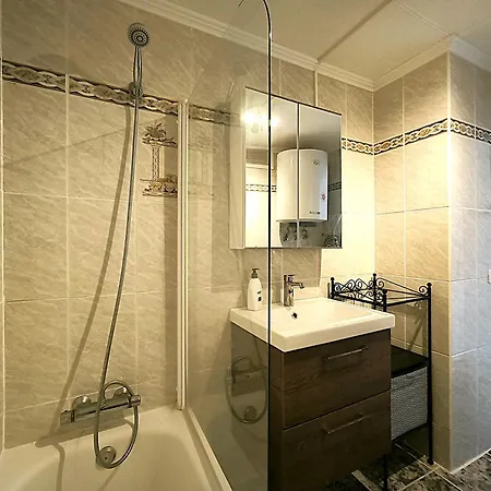 Buenavista Toscal I شقة